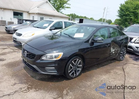 2018 Volvo S60 T5 Dynamic z USA, uszkodzony, nr VIN YV126MFL4J2458009